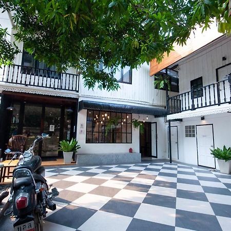 The Hidden House Bangkok Exterior photo