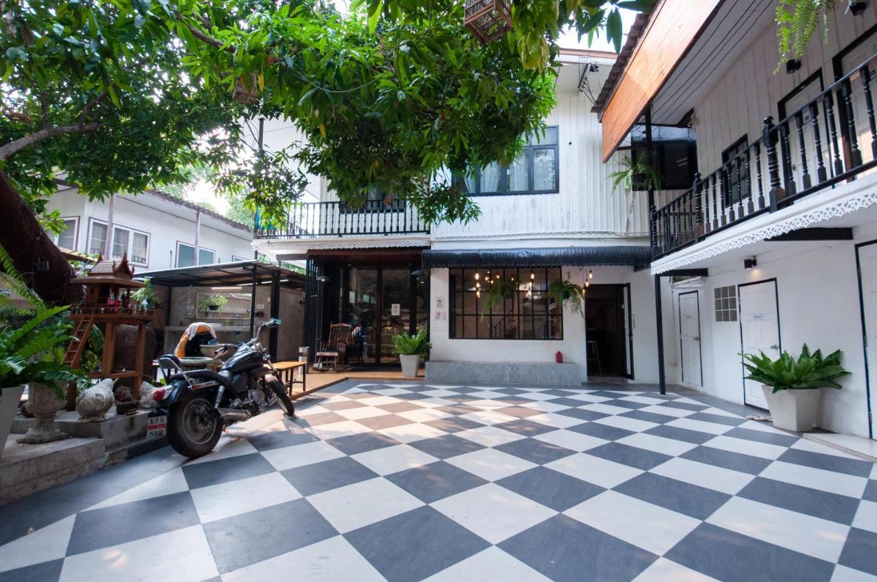 The Hidden House Bangkok Exterior photo